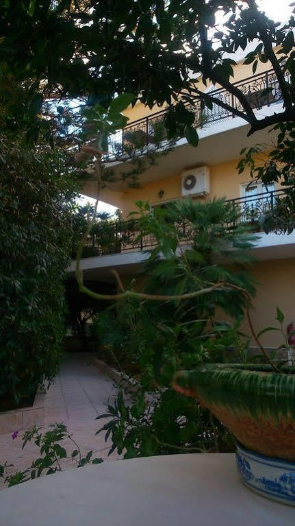 Okeanis II Aparthotel Káto Darátsos Eksteriør bilde